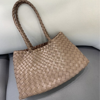 Trendy Retro Large Capacity Handbag Pure Handmade Woven Maternity Bag Commuter Shoulder Tote Bag